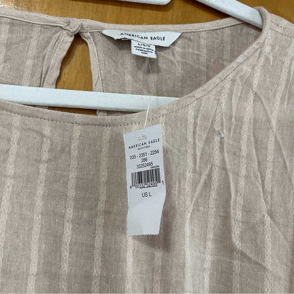 NWT! American eagle shirt - Picture 3 of 3